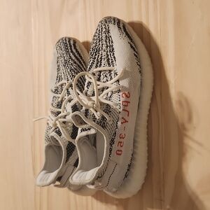 Adidas Yeezy Boost 350 V2 "Zebra"